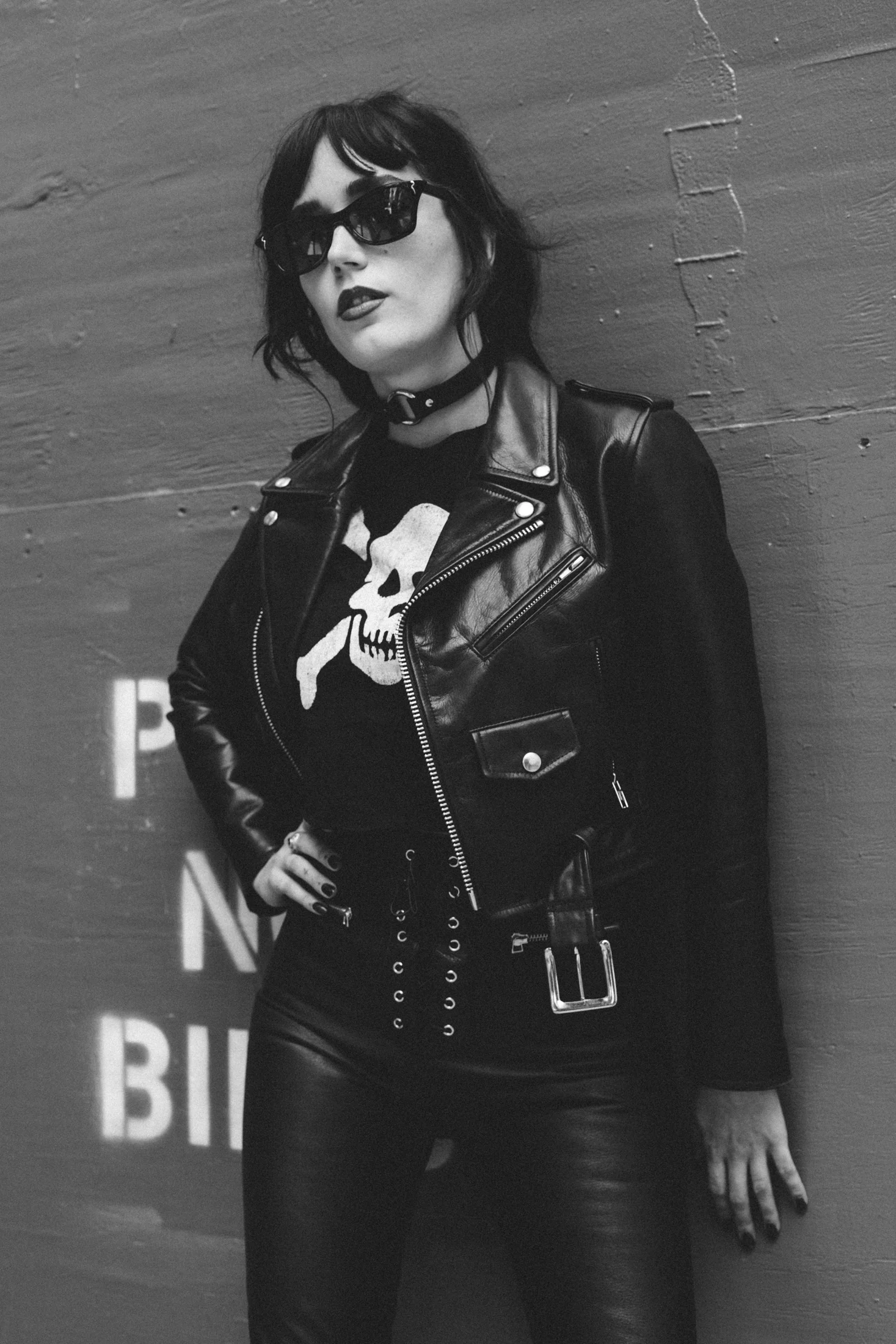 CROPPED BOWERY BLACK LEATHER JACKET (WOMENS) - Image 5