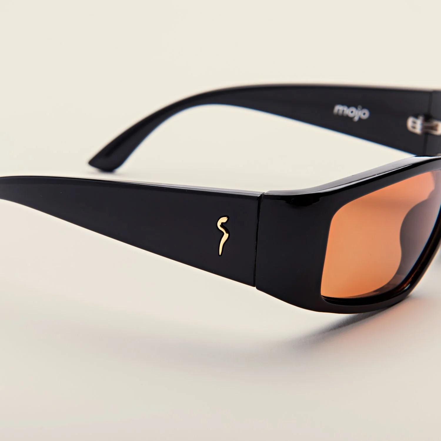 MOJO (Black w/Dark Amber Lense) - Image 4