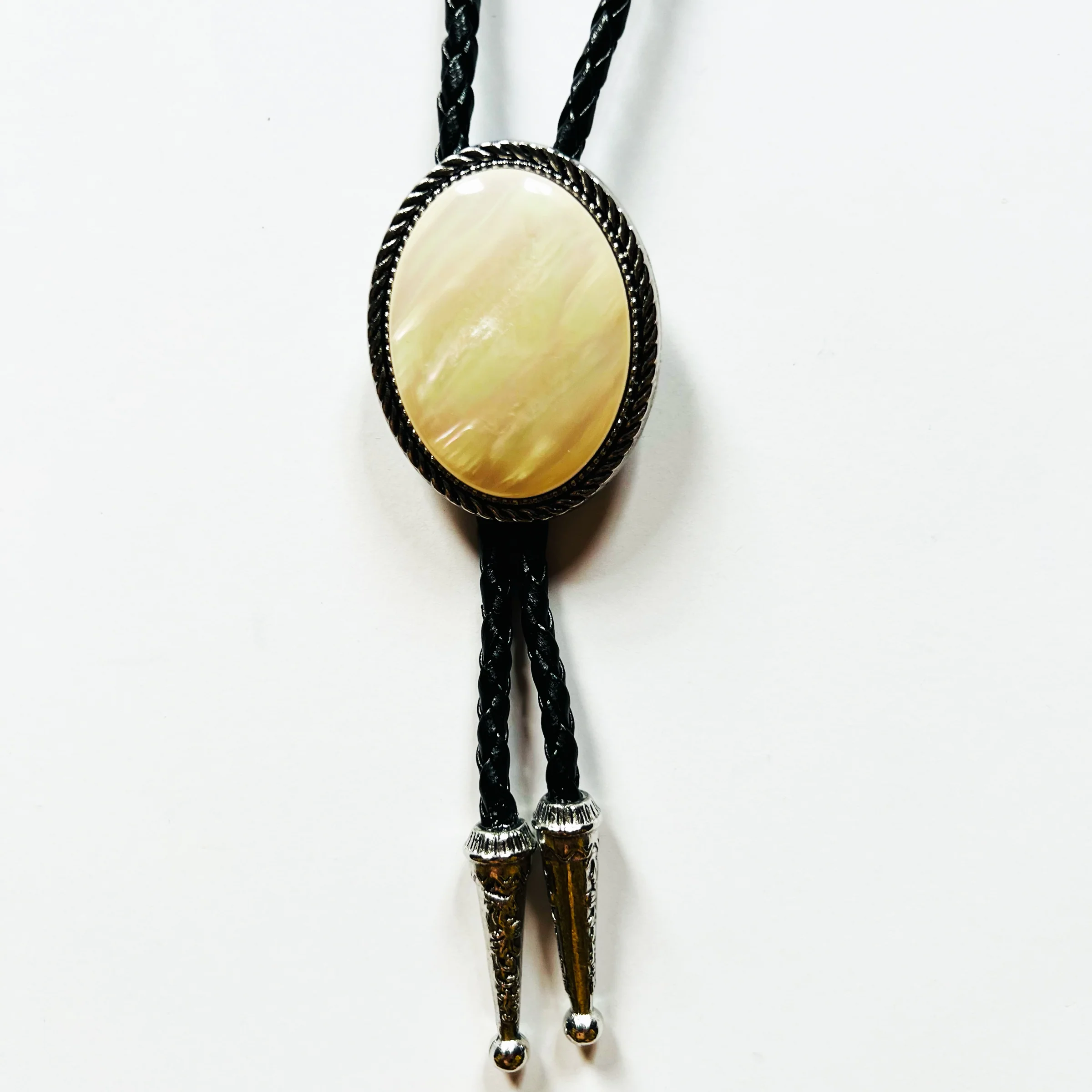 PEARL BOLA BOLO TIE