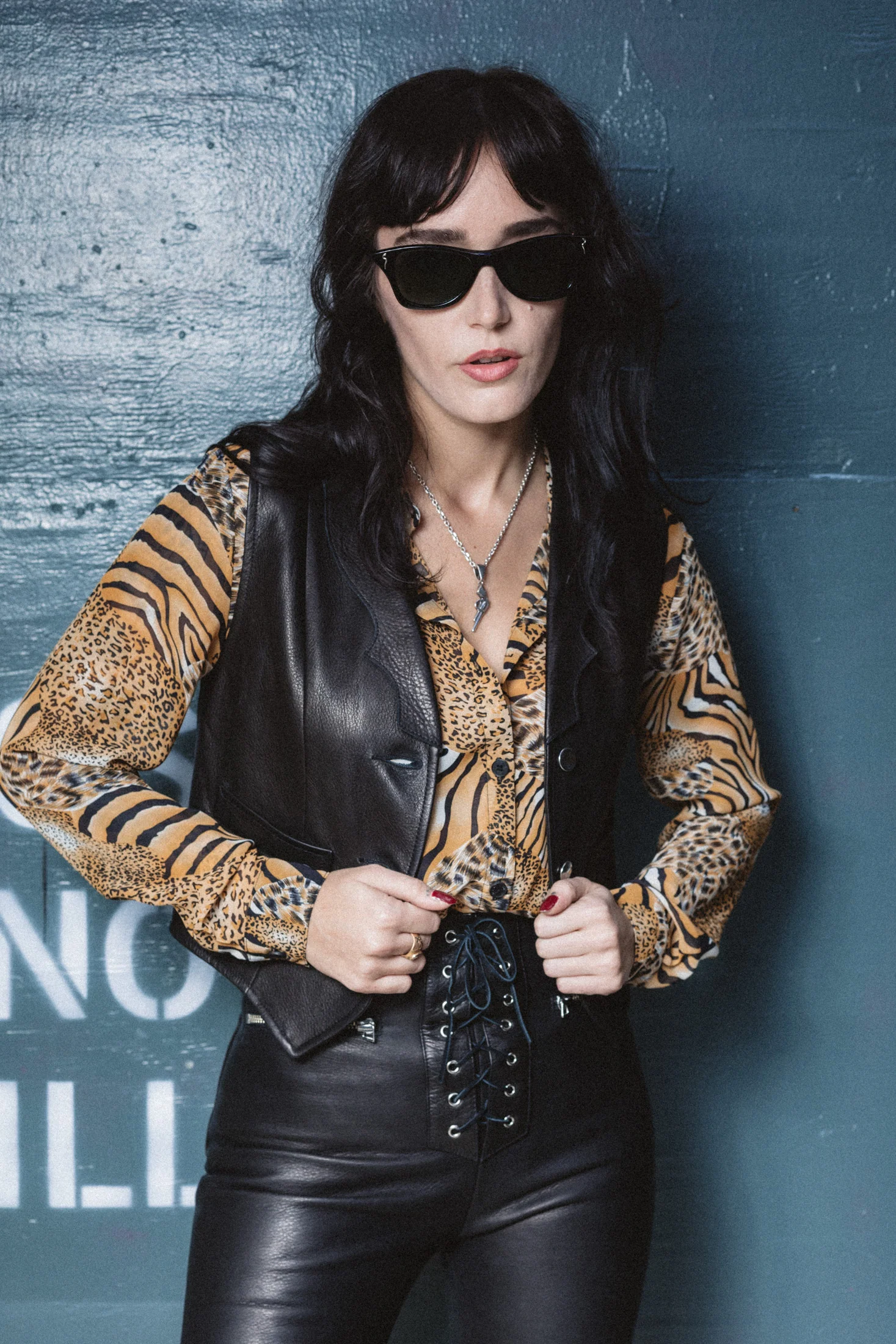 REBEL REBEL BLACK LEATHER VEST - Image 3