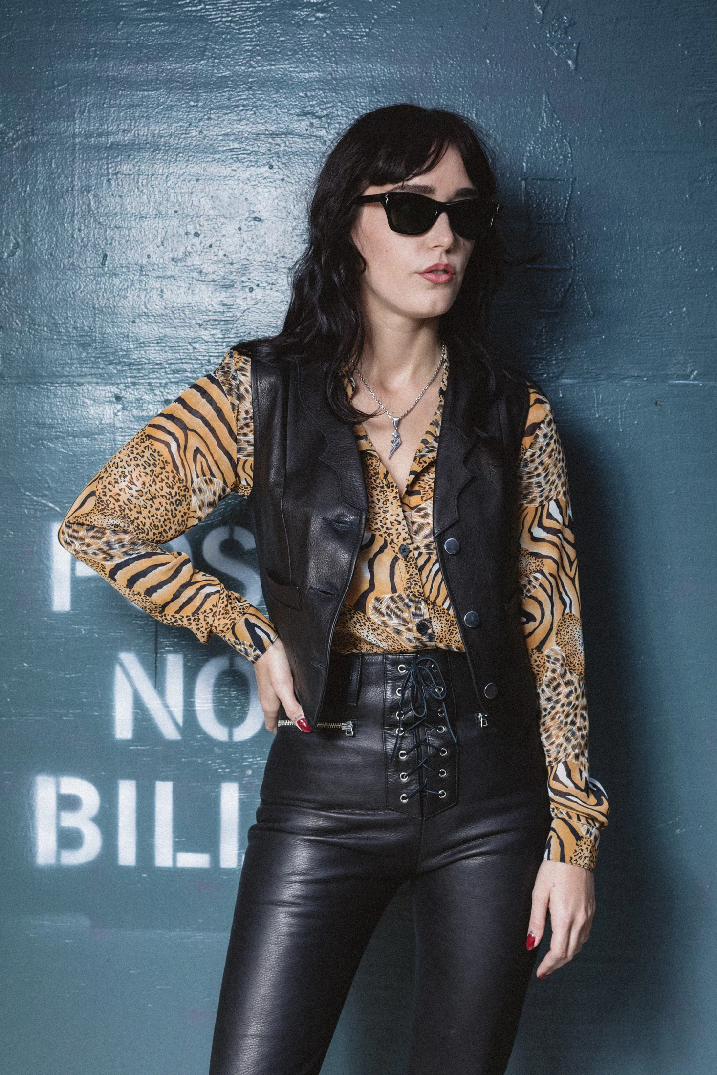REBEL REBEL BLACK LEATHER VEST - Image 5
